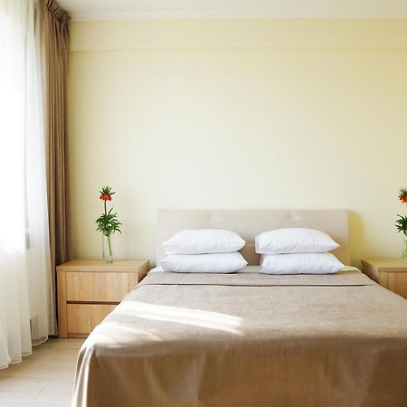 Chiernomorskie Apartamenty โอเดสซา ภายนอก รูปภาพ