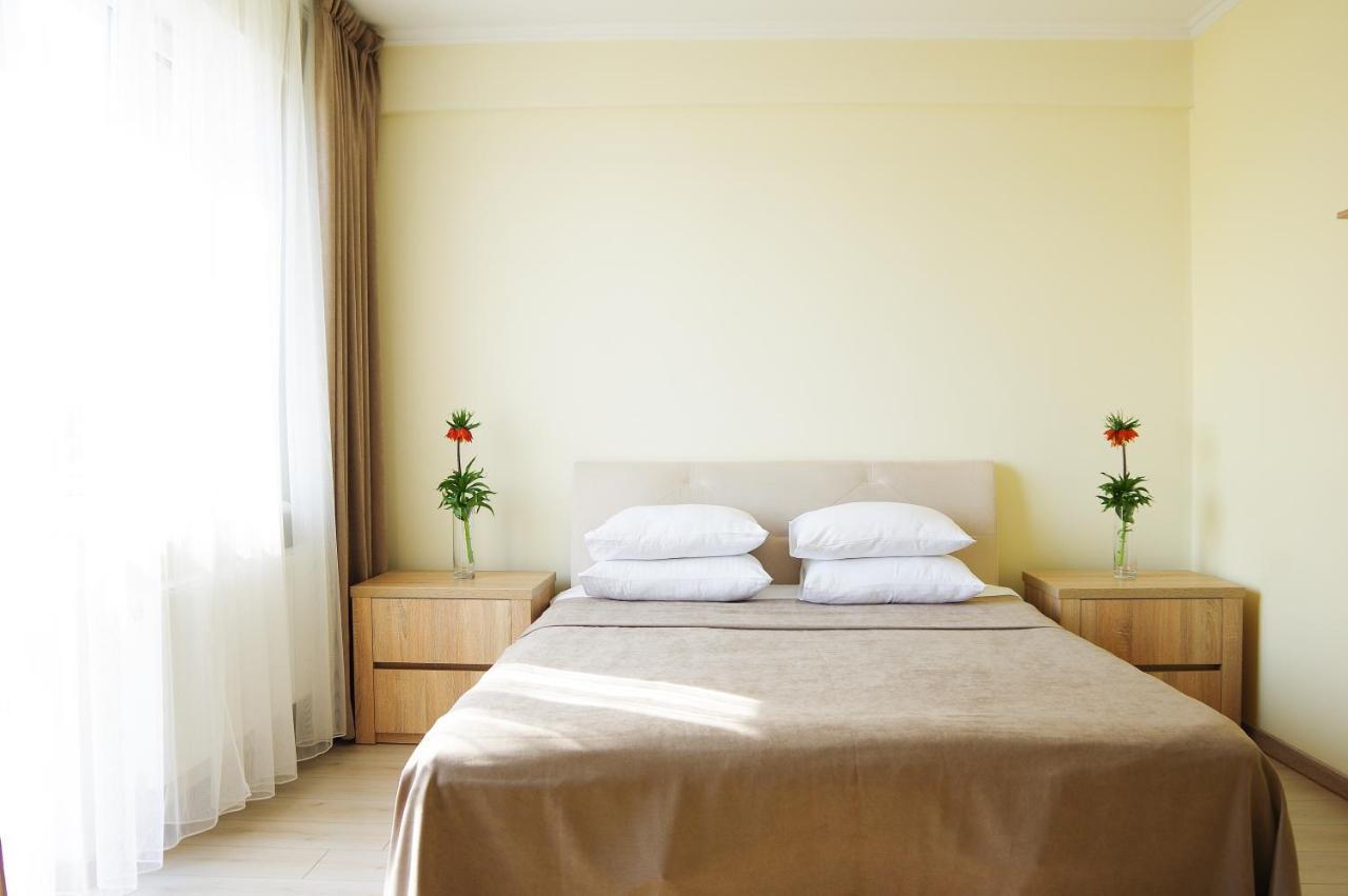 Chiernomorskie Apartamenty โอเดสซา ภายนอก รูปภาพ