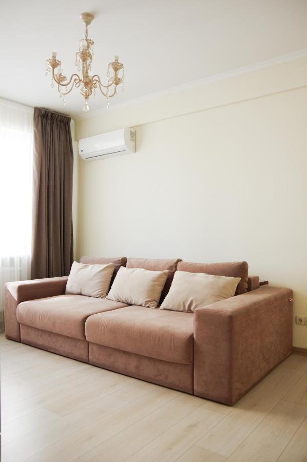 Chiernomorskie Apartamenty โอเดสซา ภายนอก รูปภาพ