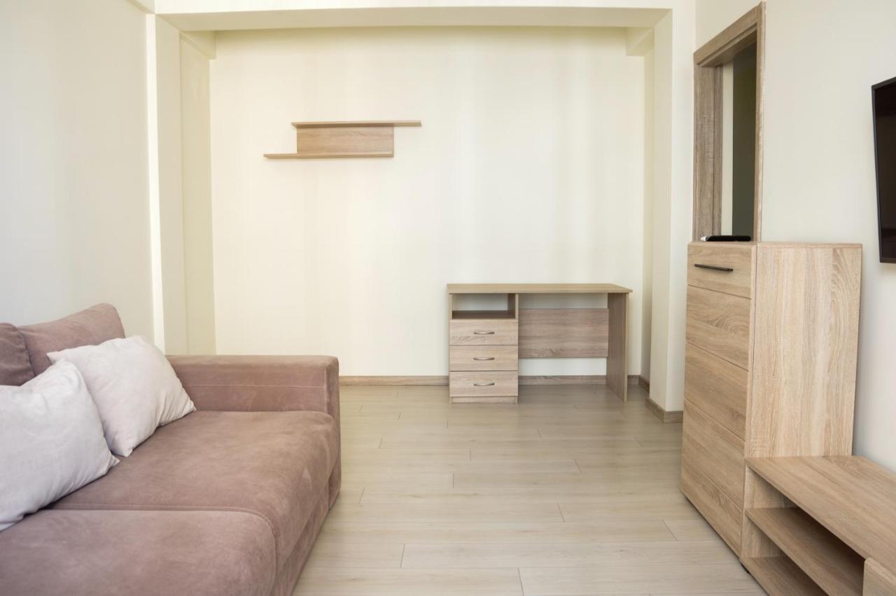 Chiernomorskie Apartamenty โอเดสซา ภายนอก รูปภาพ